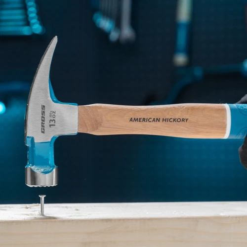 Молоток-гвоздодер, 380 г, угол 75, магнит, обрезиненная рукоятка AMERICAN HICKORY GROSS 10413 — фото 11